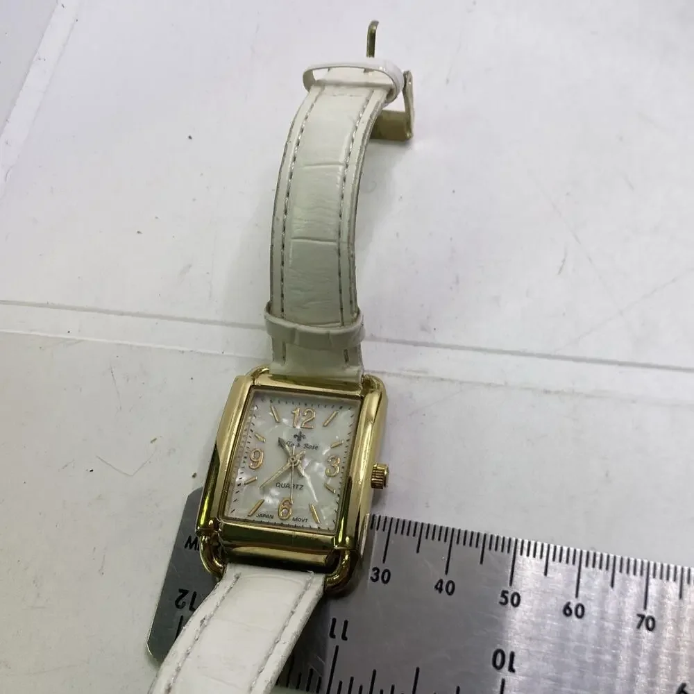 Bella & Rose Womens Tank Watch New Batteey